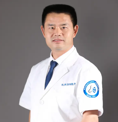 李保锴